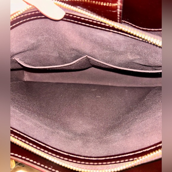 SOLD LOUIS VUITTON Amarante Monogram Vernis Melrose Avenue Bag - Picture 13 of 16